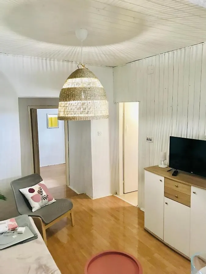 Apartmani-Okrug Gornji-Ciovo Trogir 0*,  Croatia