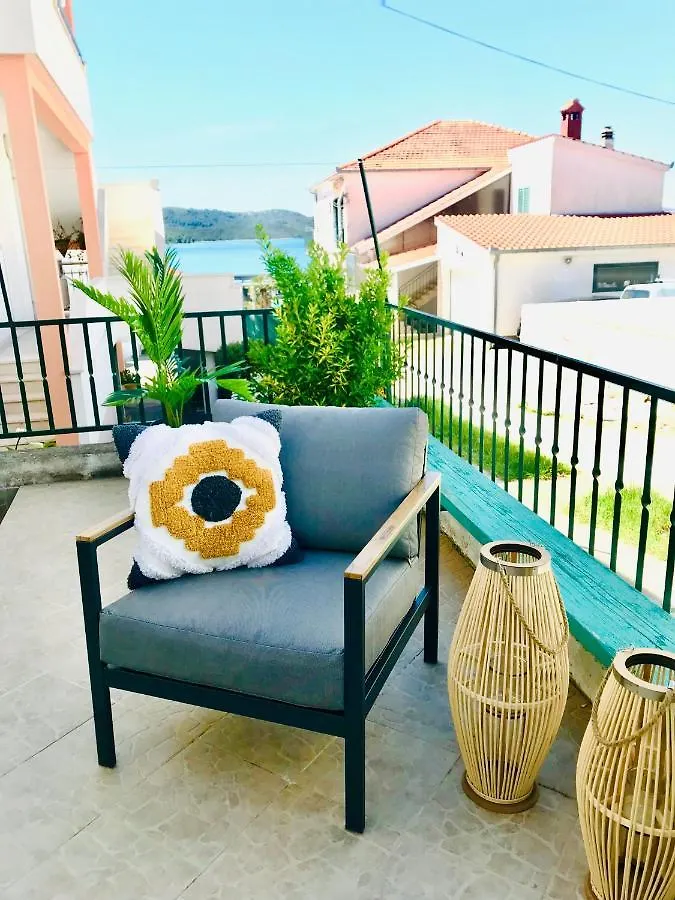 Apartmani-Okrug Gornji-Ciovo Trogir Croatia
