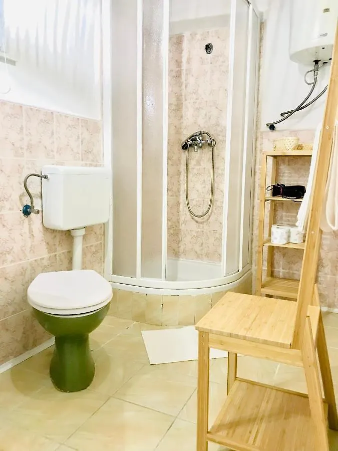Apartmani-Okrug Gornji-Ciovo Trogir 0*,  Croatia