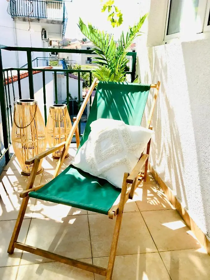 Apartmani-Okrug Gornji-Ciovo Trogir 0*,  Croatia