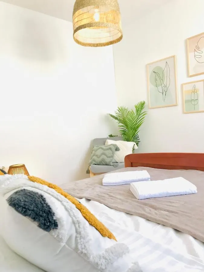 Apartmani-Okrug Gornji-Ciovo Trogir 0*,