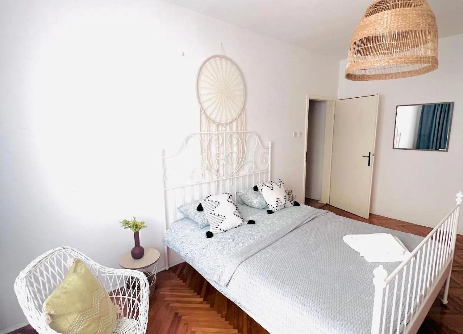 Apartmani-Okrug Gornji-Ciovo Trogir 0*,  Croatia